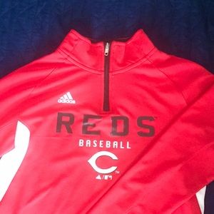 Cincinnati reds pull-over